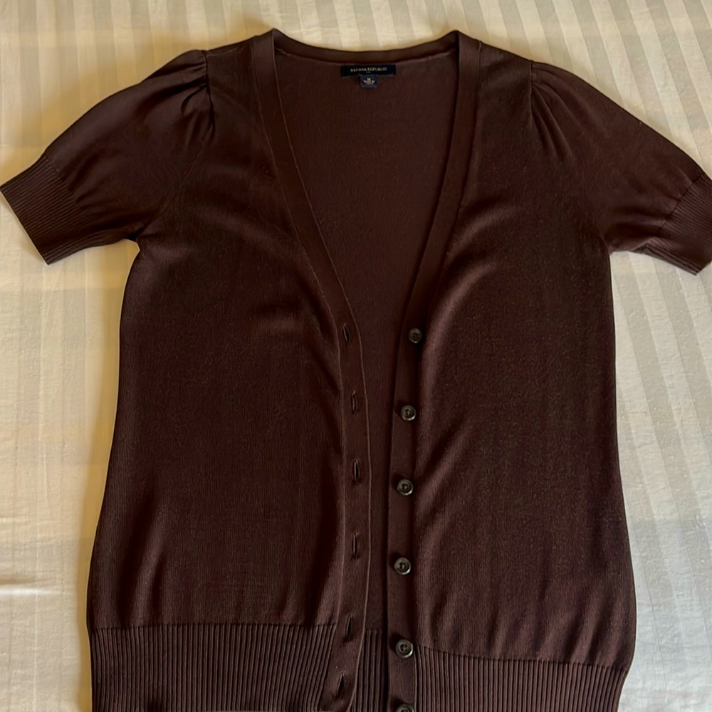 Cute dark-brown, short sleeve cardigan sweater 73% silk!